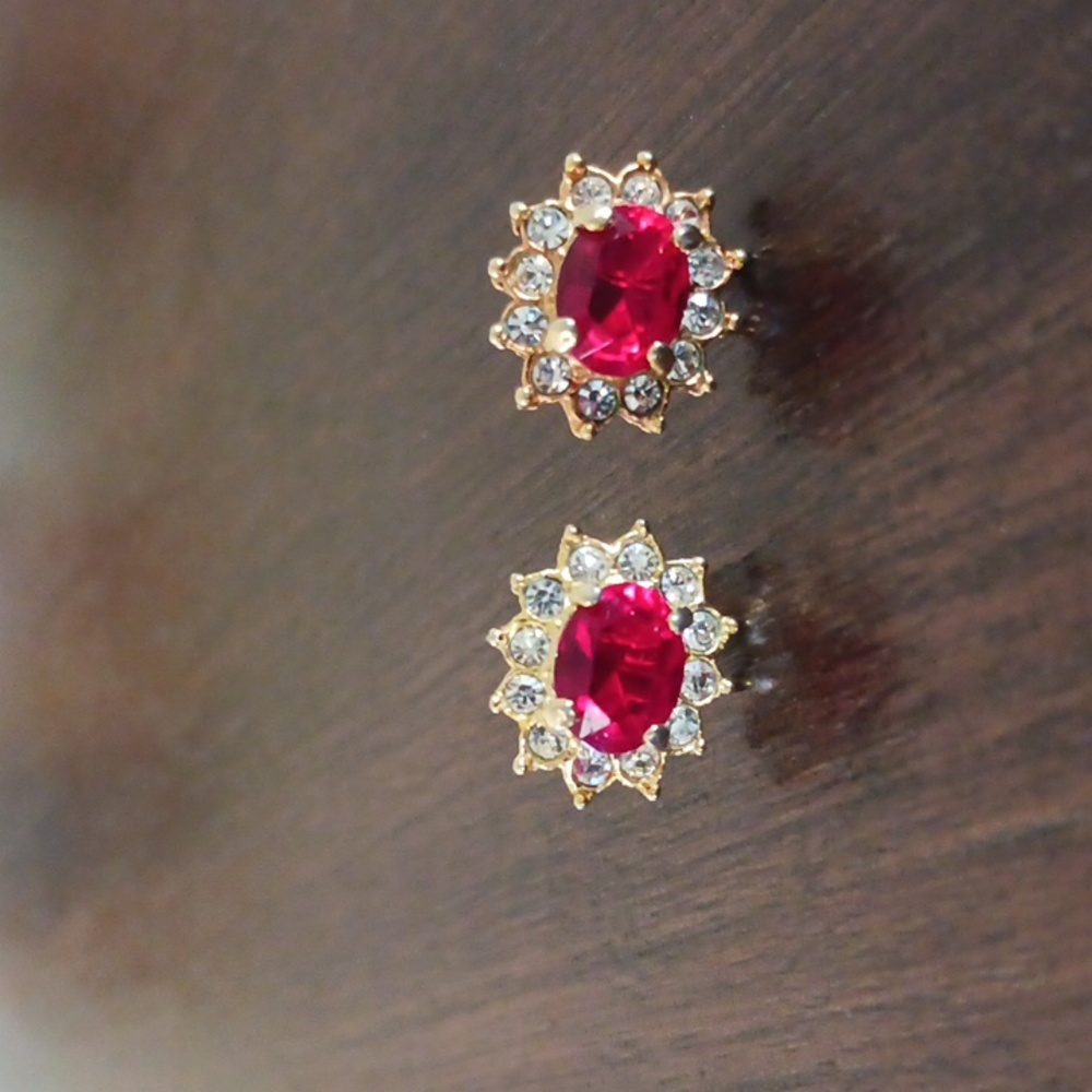 Vintage Roman 1980s Pierced Earrings